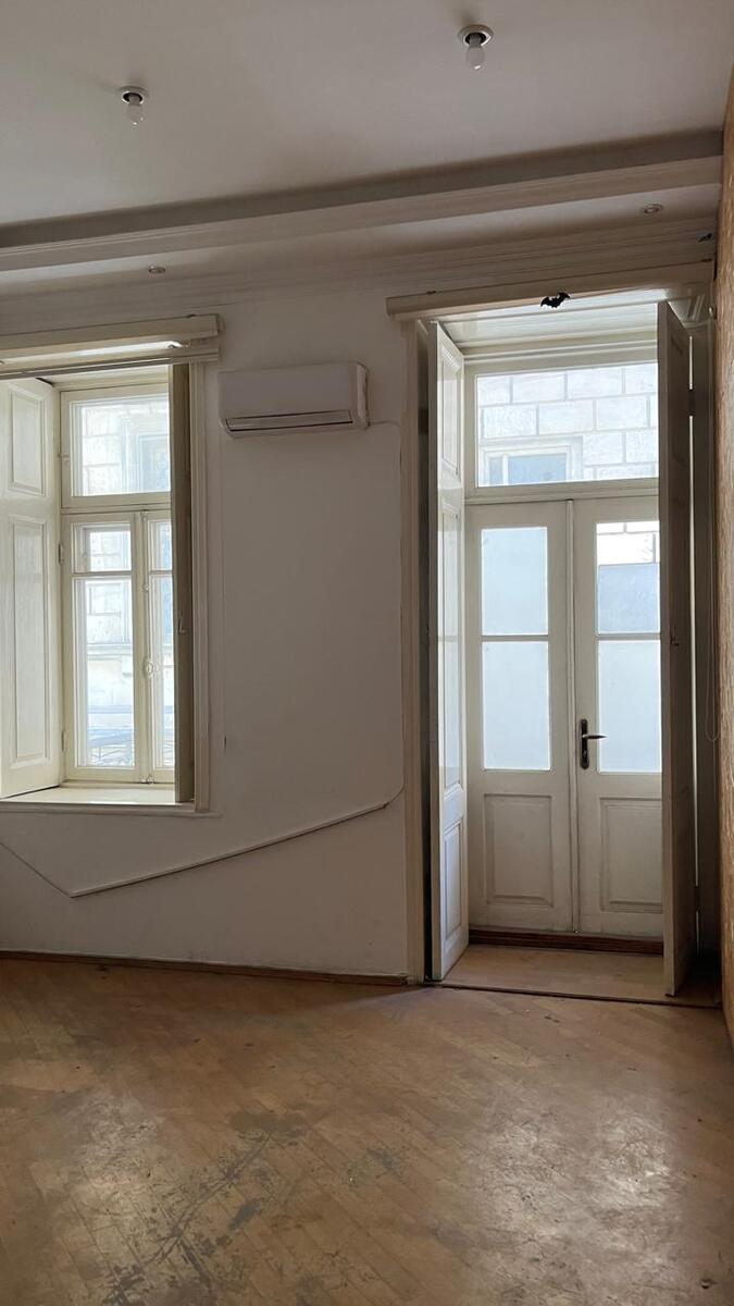 Satılır 3 otaqlı köhnə tikili 120 m² — Mənzil, Bakı (2)