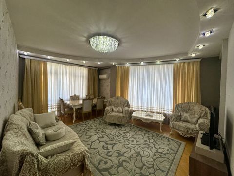 İcarəyə verilir 3 otaqlı yeni tikili 140 m² — Bakı