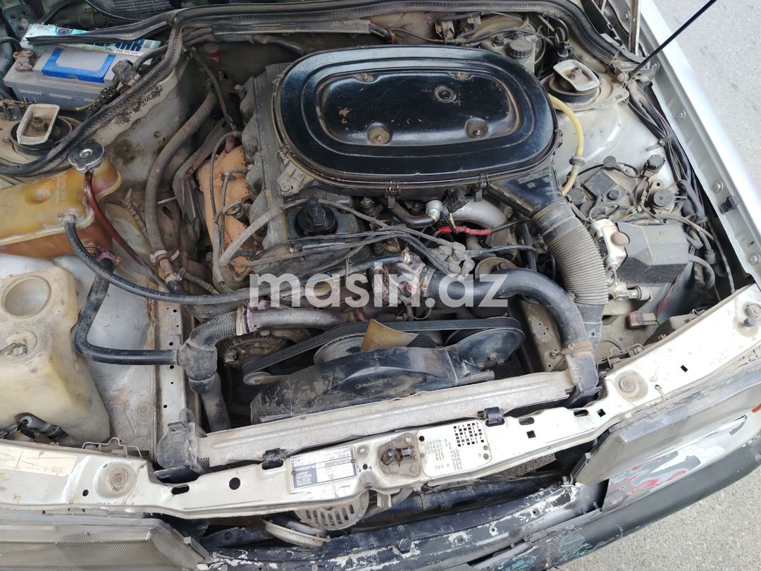 Mercedes 190 — Avtomobillər, Bakı (4)