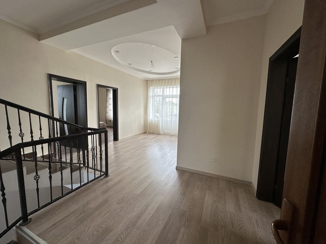 Satılır 5 otaqlı həyət evi/bağ evi 200 m² — Ev, villa, Bakı (10)