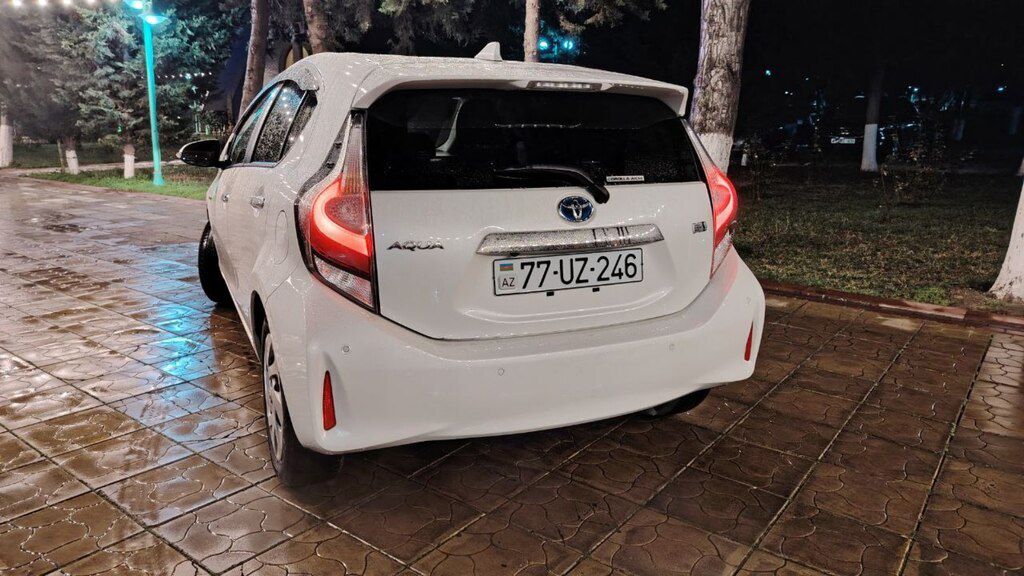 Toyota Aqua, 1.5 L, 0.87 kWh, 2018 il, 115 000 km — Avtomobillər, Bakı (3)