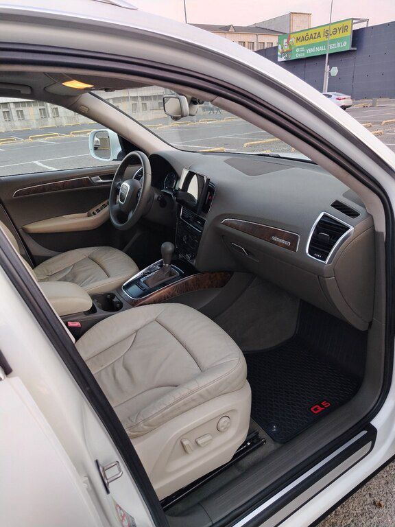 Audi Q5, 2.0 L, 2010 il, 194 300 km — Avtomobillər, Bakı (5)