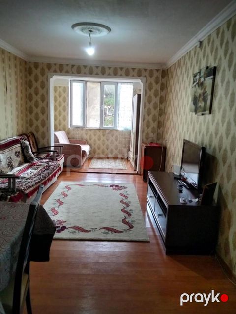 Satılır 2 otaqlı köhnə tikili 60 m²