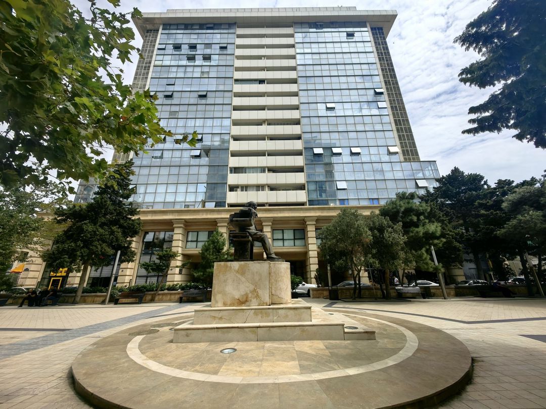 Satılır 3 otaqlı köhnə tikili 125 m² — Mənzil, Bakı (3)