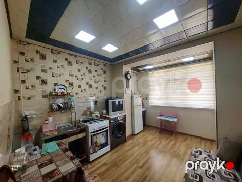 Satılır 3 otaqlı köhnə tikili 72 m²