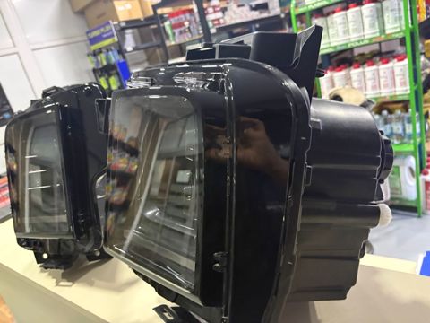 "Lixiang L6" faraları — Bakı