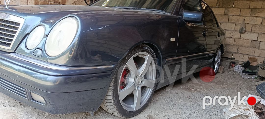 Mercedes təkərləri 225/40/R18 — Ehtiyat hissələri və aksesuarlar, Bakı (4)