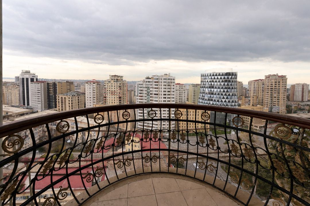 Satılır 5 otaqlı yeni tikili 215 m² — Mənzil, Bakı (11)