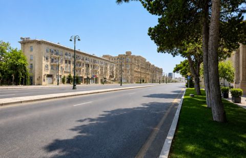Satılır obyekt 725 m² — Bakı