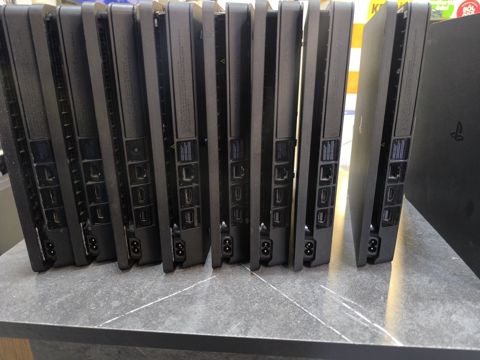 Sony PlayStation 4 Slim 1TB — Bakı