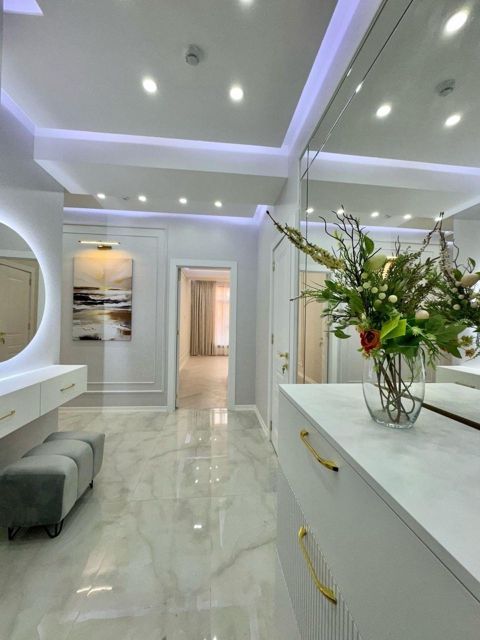 Satılır 4 otaqlı yeni tikili 130 m² — Bakı