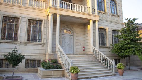 Villa kirayə verilir, Badamdar qəs — Bakı