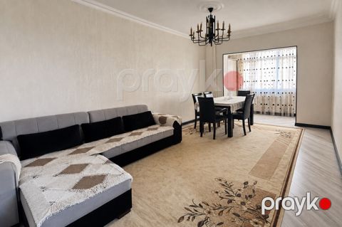 Satılır 4 otaqlı köhnə tikili 100 m²
