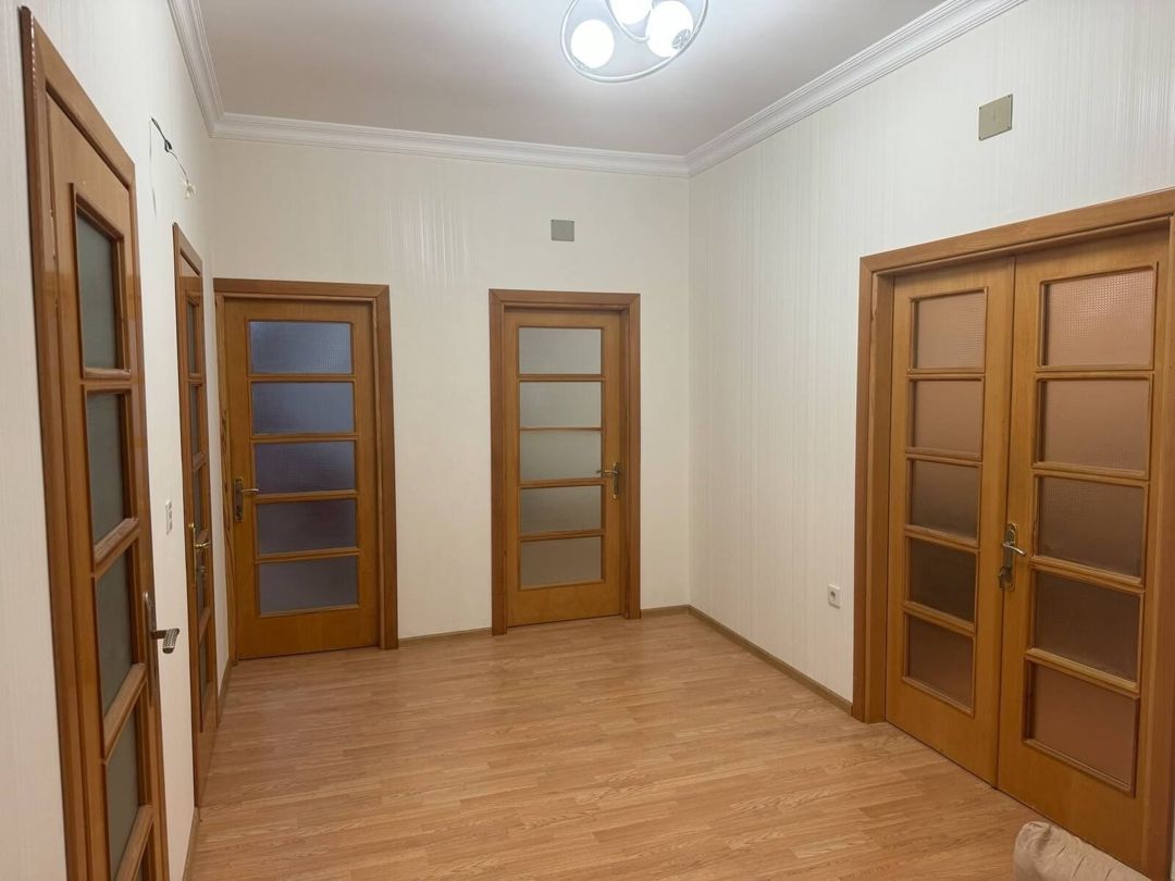 Satılır 3 otaqlı yeni tikili 135 m² — Mənzil, Bakı
