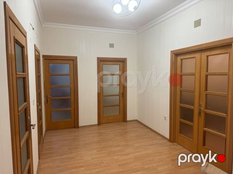 Satılır 3 otaqlı yeni tikili 135 m²
