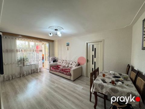 Satılır 2 otaqlı köhnə tikili 55 m²