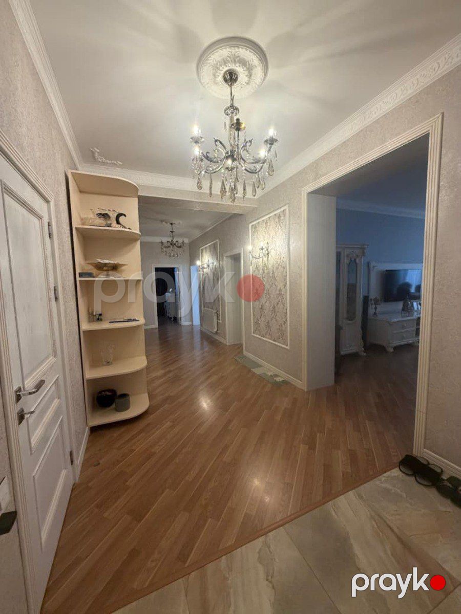 Satılır 4 otaqlı köhnə tikili 160 m² — Mənzil, Bakı (6)