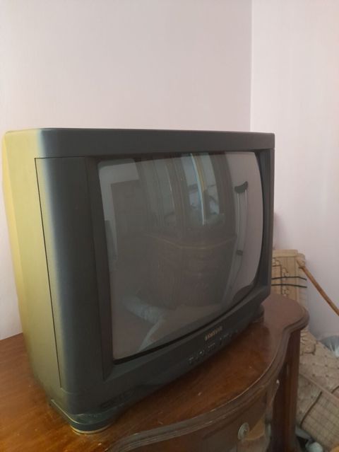 Samsung kineskop televizoru (CRT) 25 manat real alıcıya endirim — Sumqayıt
