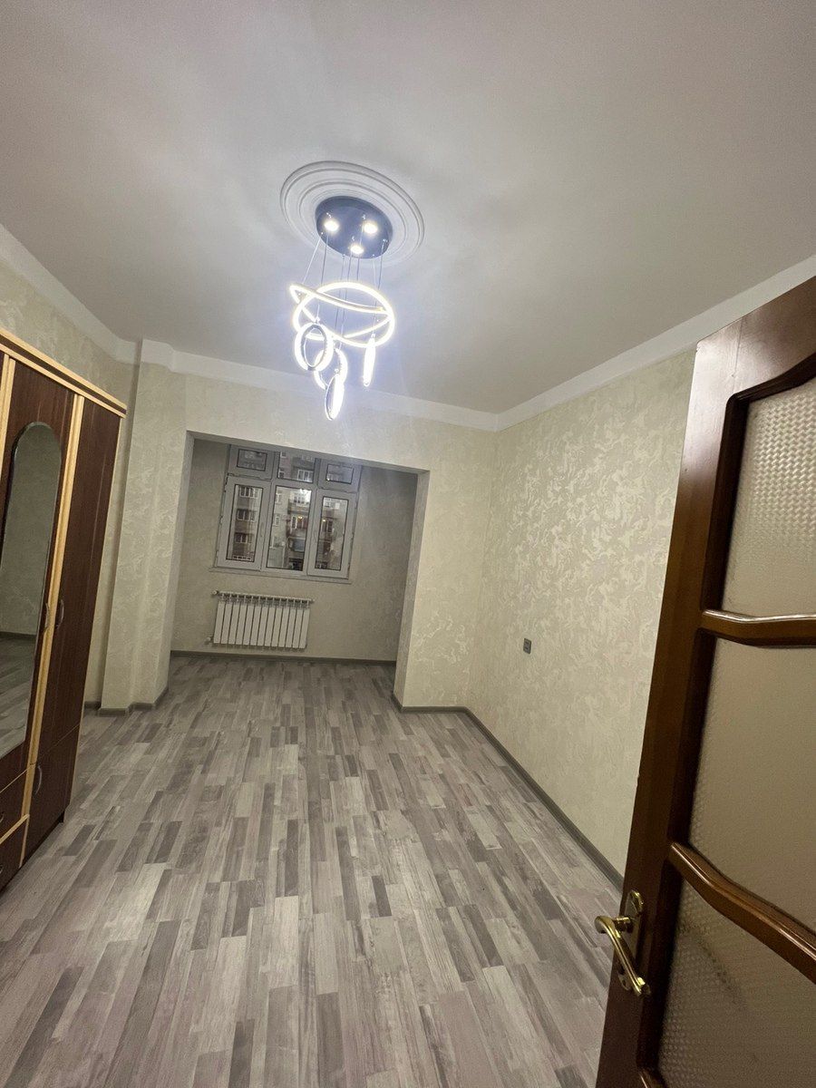 2-otaqlı mənzil, Neftçilər m., 70 m² — Mənzil, Bakı (6)
