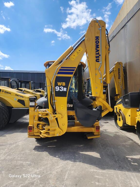 Ekskavator "Komatsu WB93R-5" — İnşaat texnikası, Bakı (2)