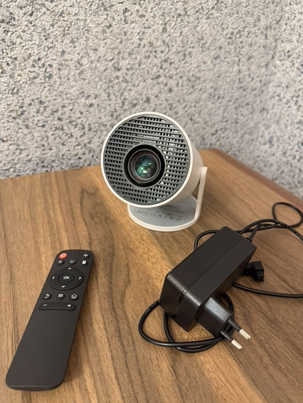 Mactrem HY300 Pro mini proyektor - Kompakt, silindrik gövdəli dizayn — TV və Video, Bakı (5)