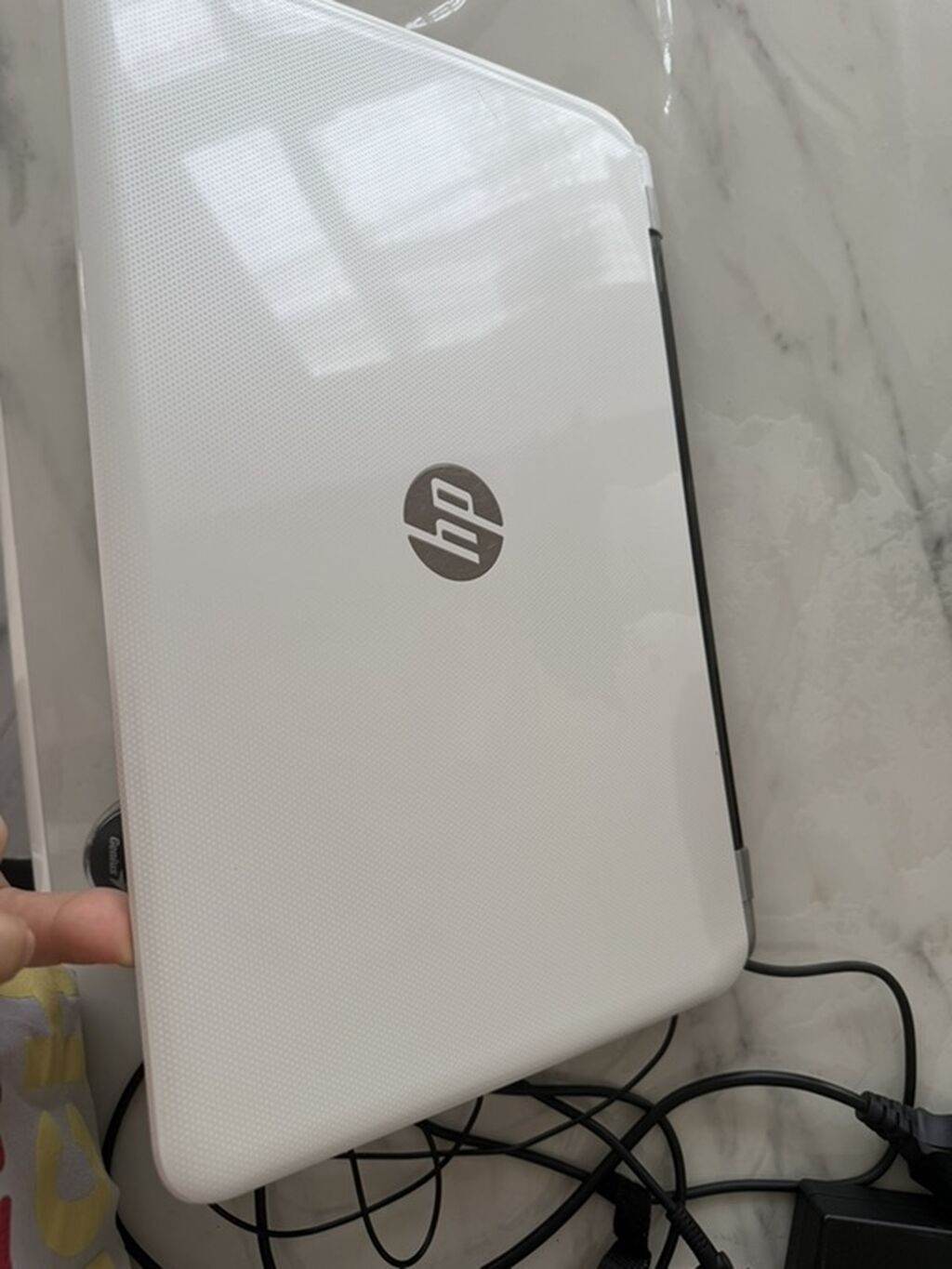 HP Pavilion seriyalı noutbuk – ağ rəngdə, geniş ekranlı model — HP, Xırdalan (4)