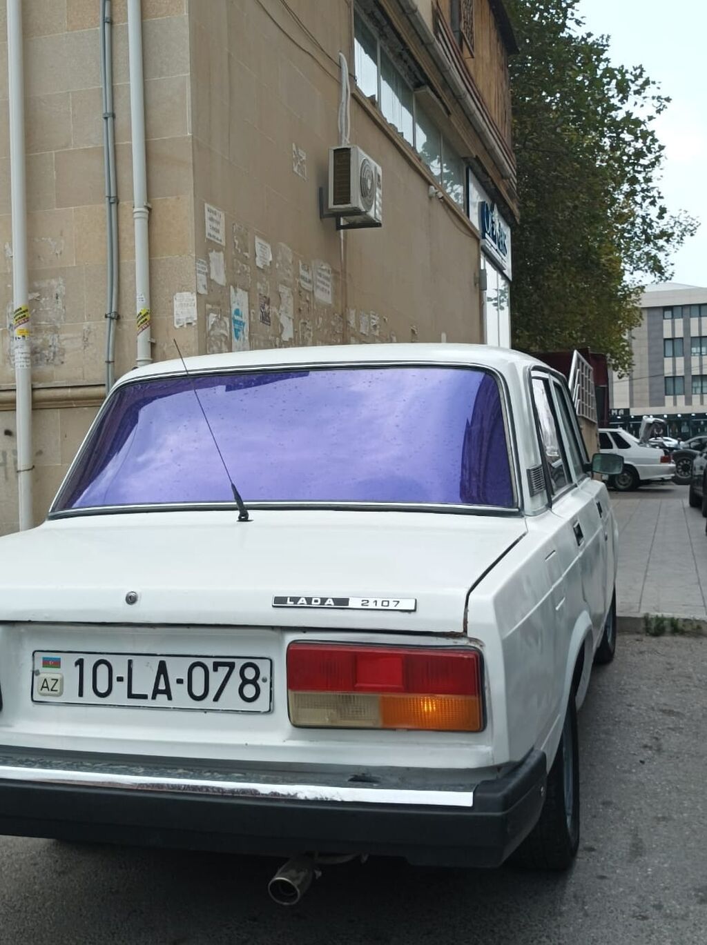 Lada 2107 sedan - Kuzov: ağ rəng, 4 qapı - Salon: arxa şüşə bənövşəyi — Avtomobillər, Xırdalan (5)