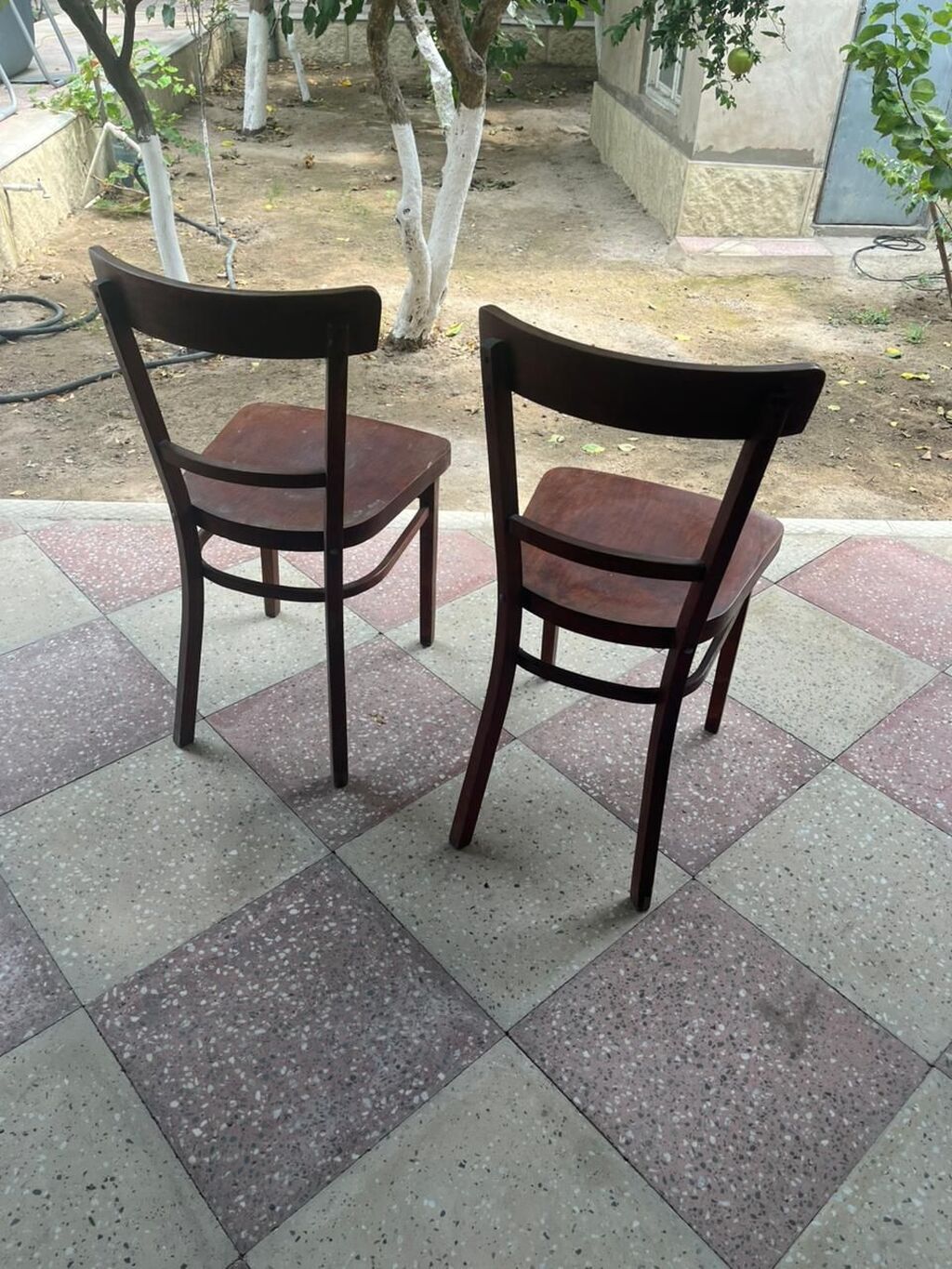 Məhsul: Taxta stullar (klassik model) Təsvir: - Material: Tam taxta — Stullar, Digah (2)