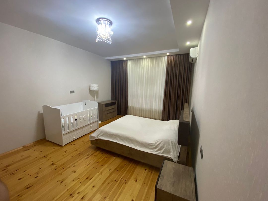 Satılır 6 otaqlı həyət evi/bağ evi 260 m² — Ev, villa, Bakı (7)