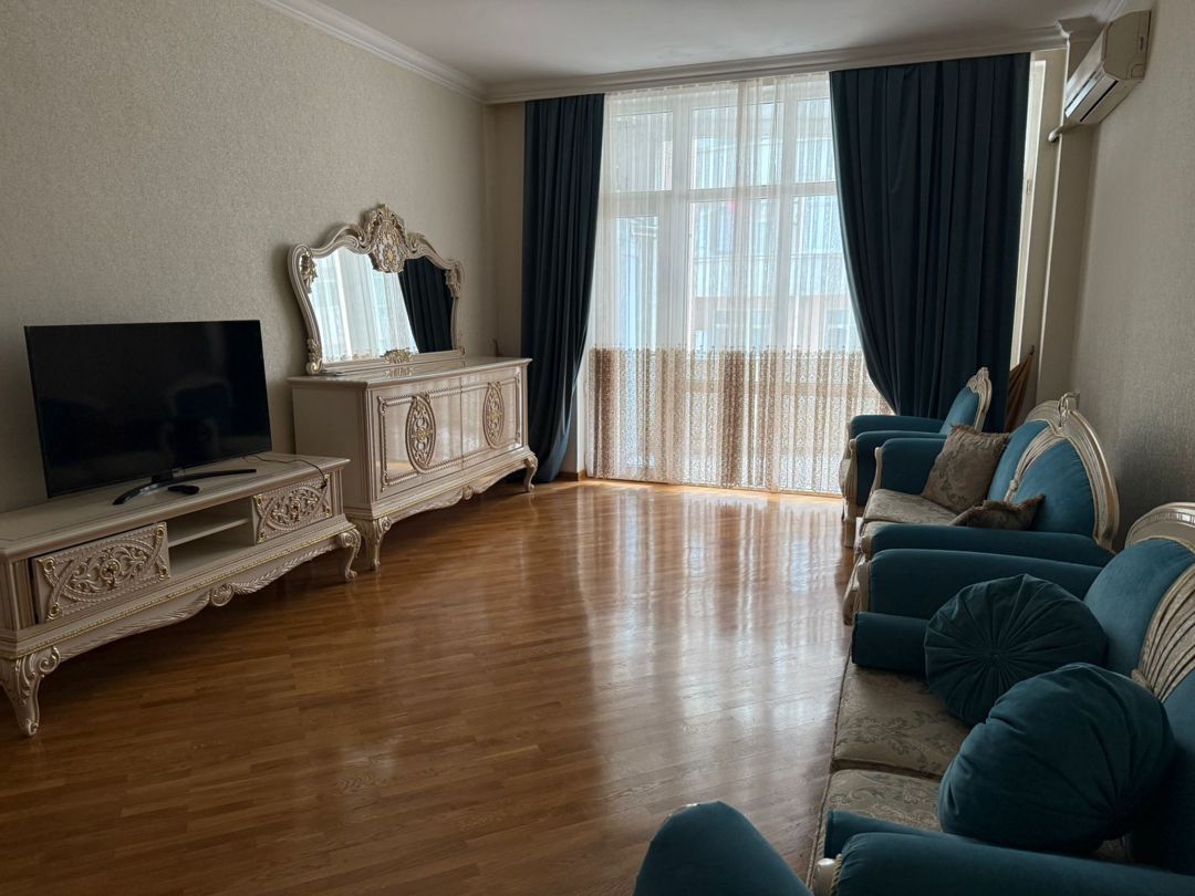 İcarəyə verilir 3 otaqlı yeni tikili 152 m² — Mənzil, Bakı (6)