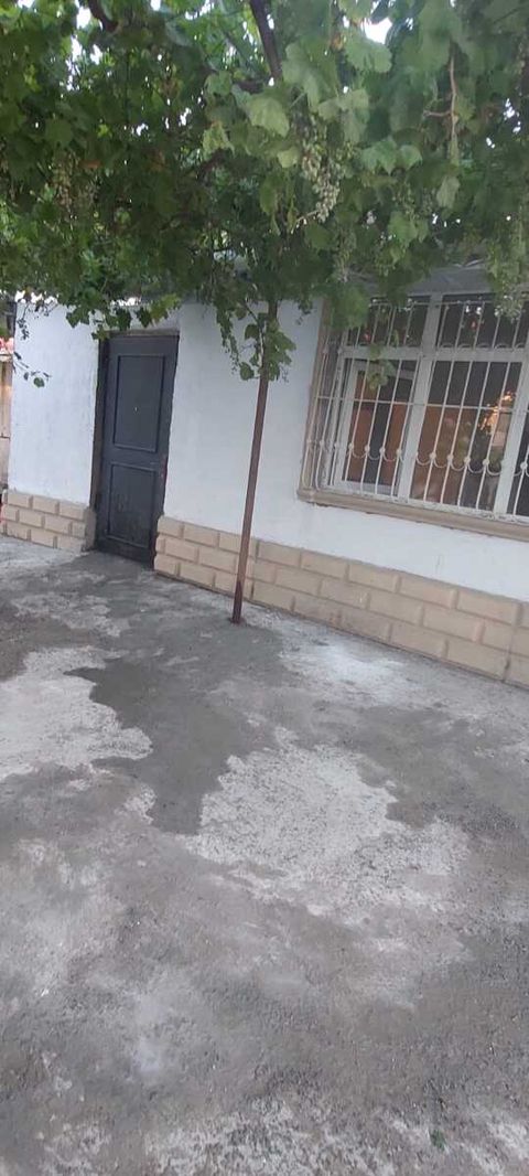 Satılır 2 otaqlı həyət evi/bağ evi 60 m² — Bakı