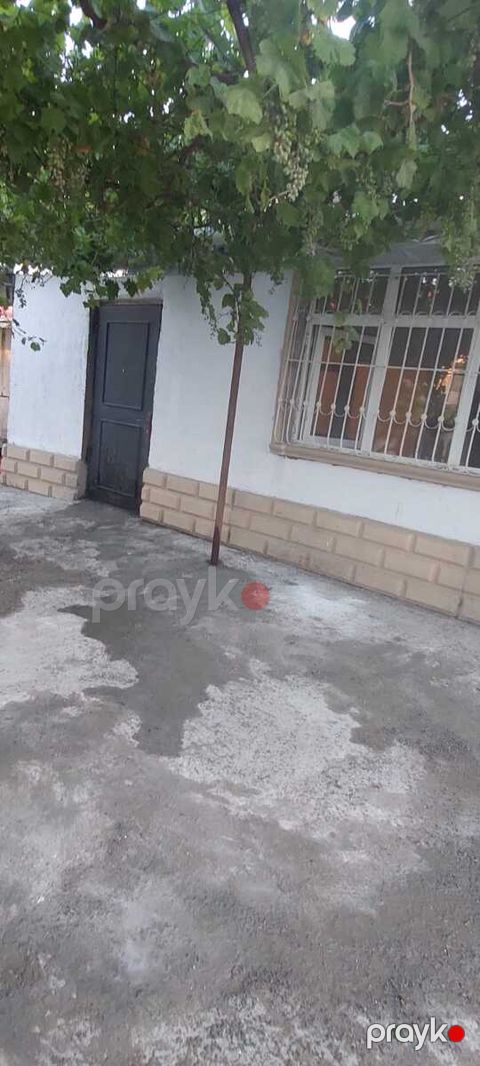 Satılır 2 otaqlı həyət evi/bağ evi 60 m²