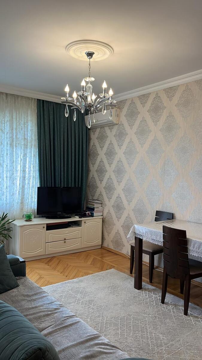 Satılır 2 otaqlı köhnə tikili 42 m² — Mənzil, Bakı (2)