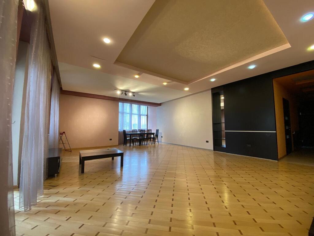 Satılır 4 otaqlı yeni tikili 220 m² — Mənzil, Bakı (6)