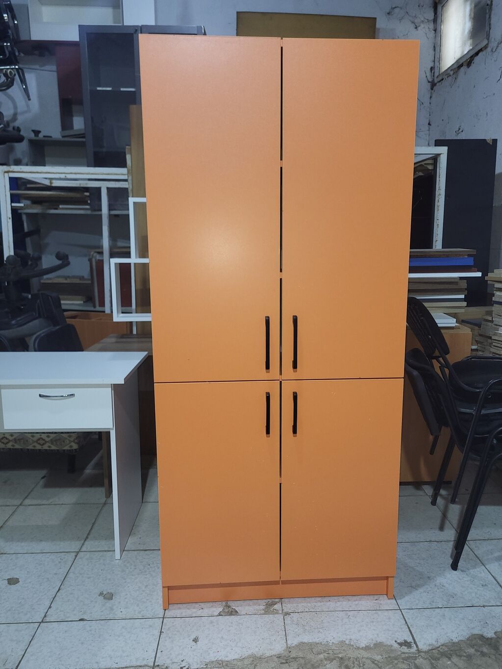 Narıncı rəngdə şkaf – 4 qapılı, çoxrəfli model - Material — Şkaflar, Bakı (2)