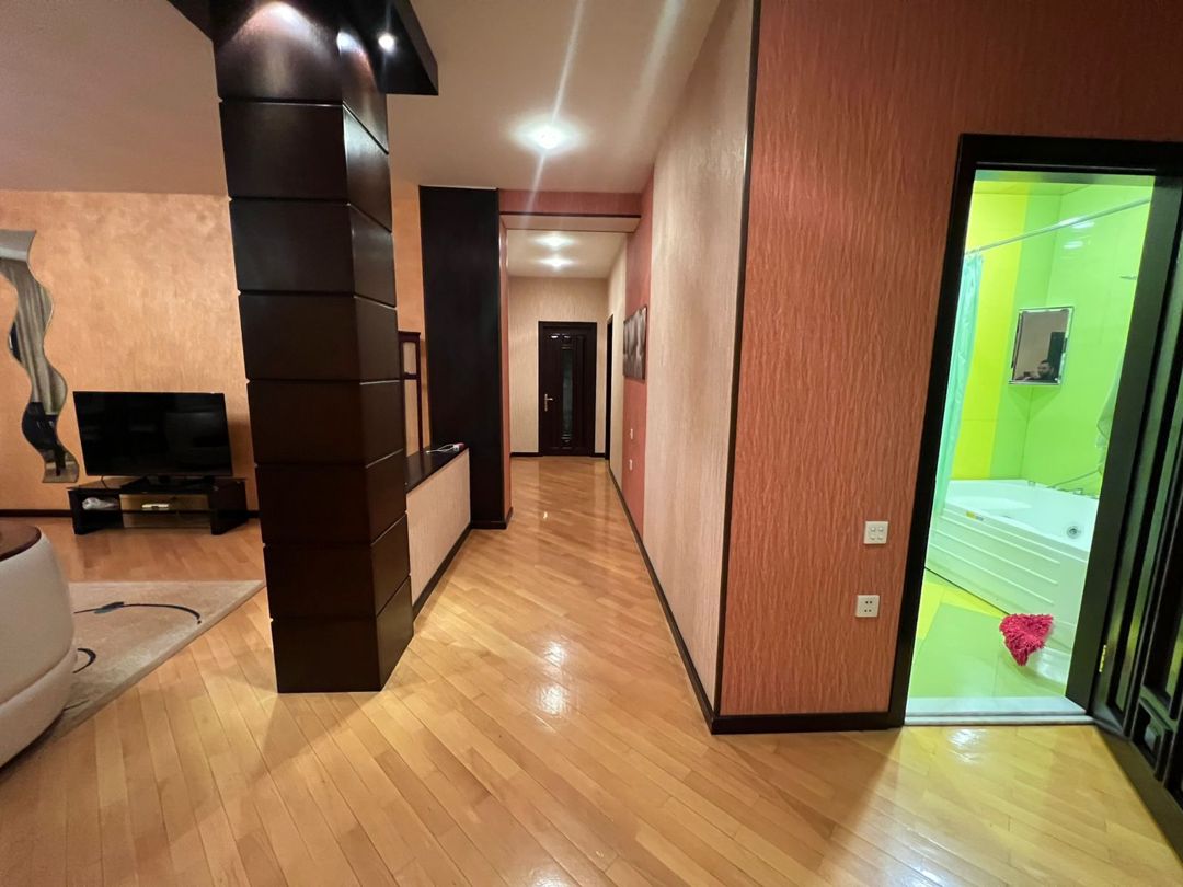 İcarəyə verilir 4 otaqlı yeni tikili 140 m² — Mənzil, Bakı (9)