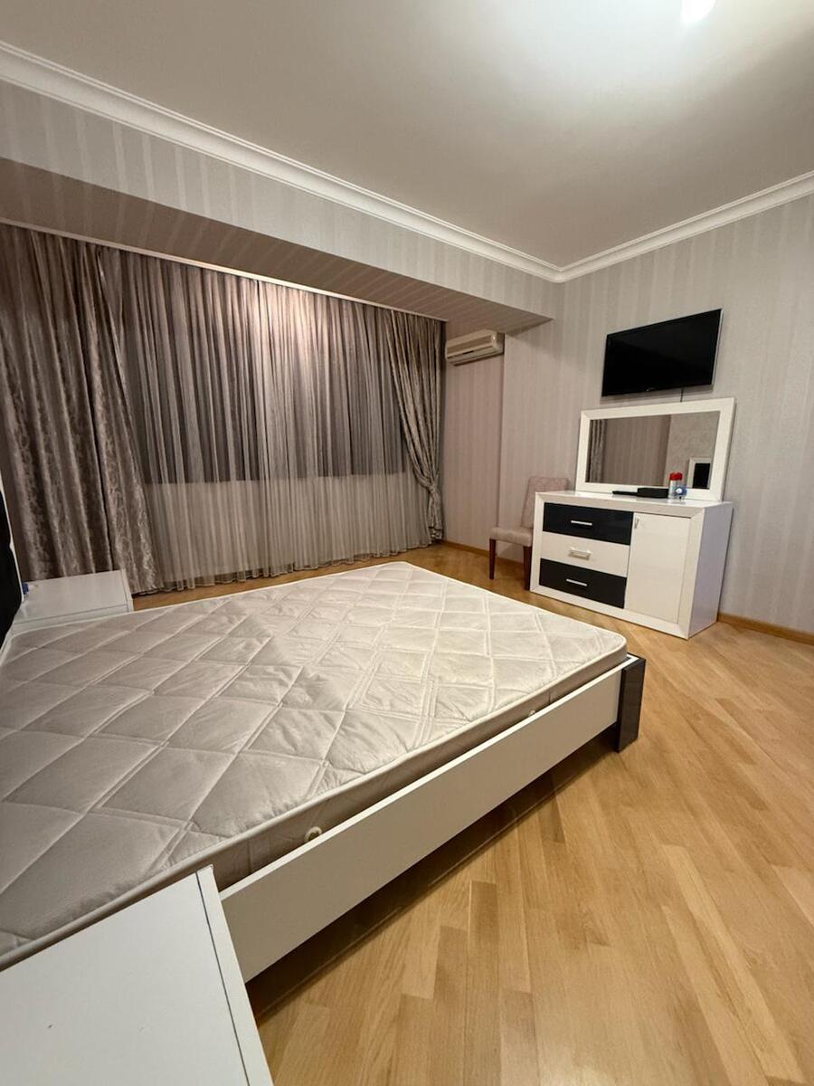 İcarəyə verilir 3 otaqlı köhnə tikili 120 m² — Mənzil, Bakı (7)