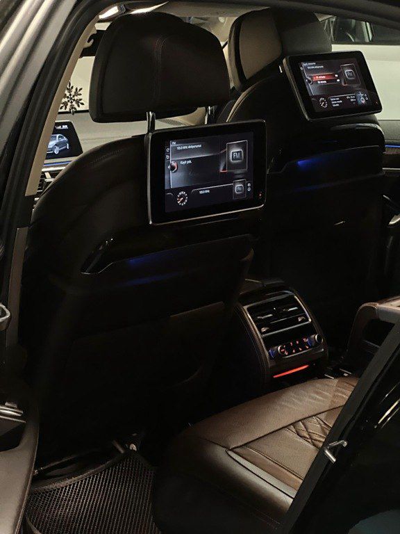 BMW 740, 3.0 L, 2017 il, 180 000 km — Avtomobillər, Bakı (10)