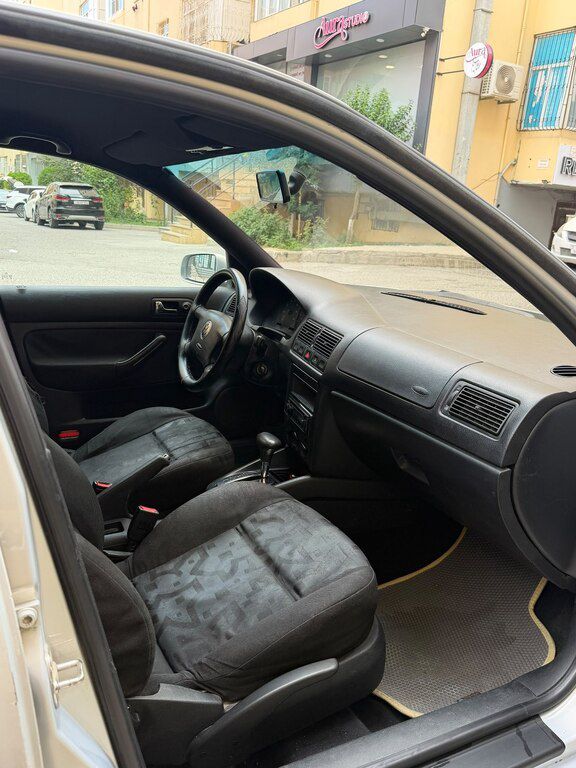 Volkswagen Golf, 1.6 L, 1998 il, 320 000 km — Avtomobillər, Bakı (8)