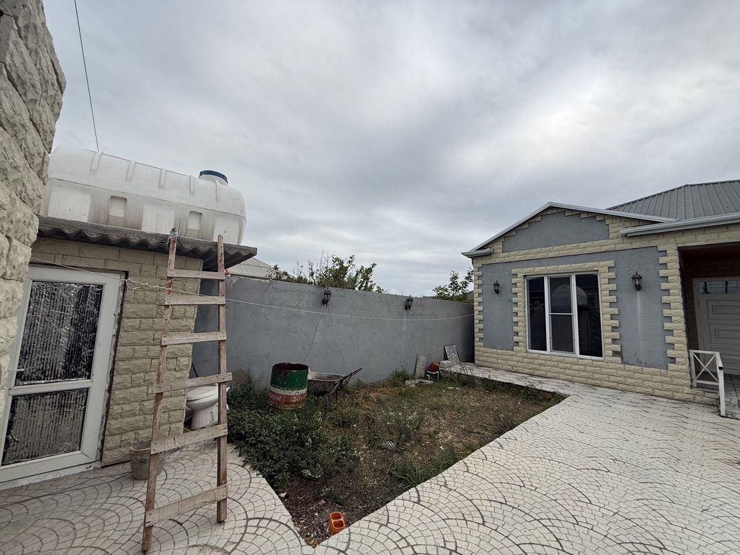 Satılır 4 otaqlı həyət evi/bağ evi 135 m² — Ev, villa, Bakı (2)