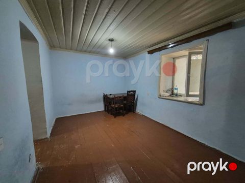 Satılır 2 otaqlı köhnə tikili 42 m²