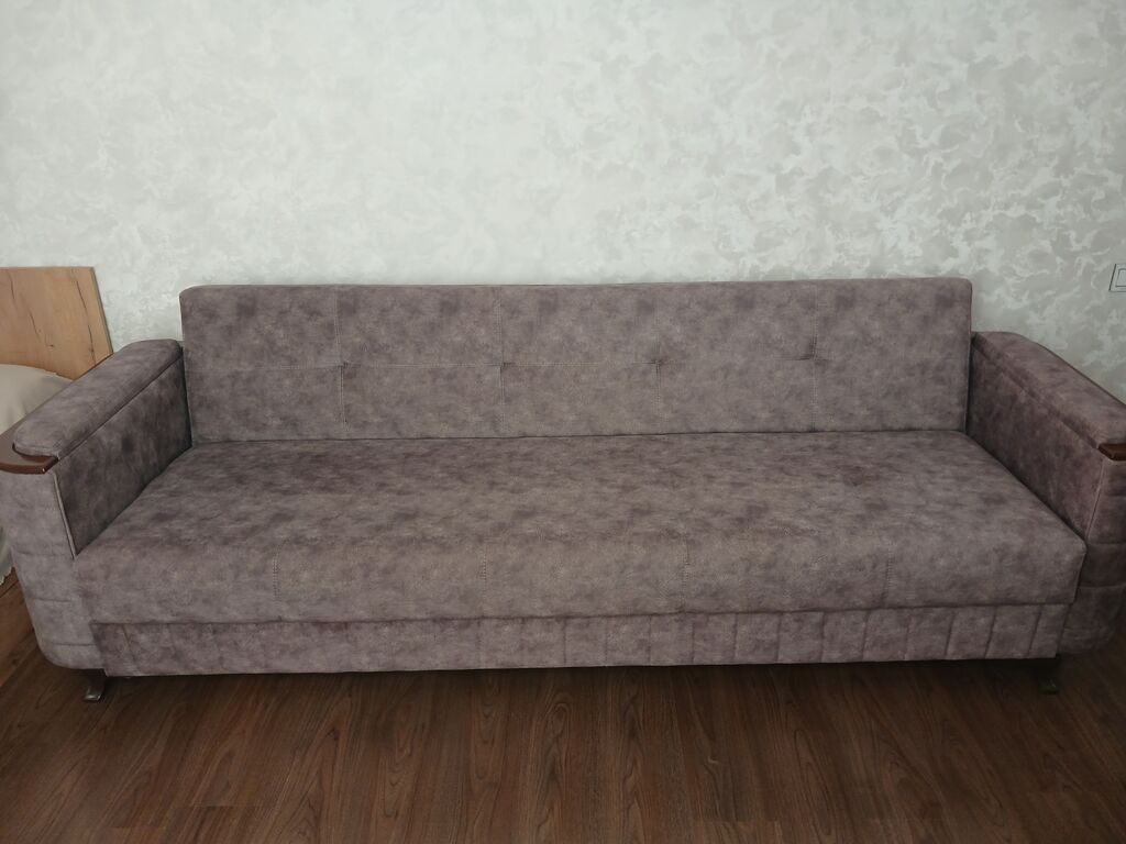 Divan satılır. 2.7 metr uzunluğundadı.Az işlənib.Otağın ölçüsünə uyğun — Divanlər, Bakı
