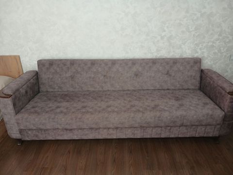 Divan satılır. 2.7 metr uzunluğundadı.Az işlənib.Otağın ölçüsünə uyğun — Bakı