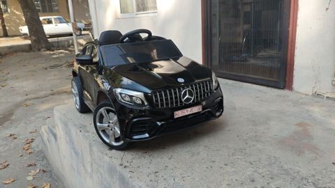 Uşaq üçün elektrikli miniatür avtomobil – Mercedes üslubunda, qara — Gəncə