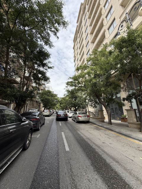 Satılır 3 otaqlı köhnə tikili 90 m² — Bakı