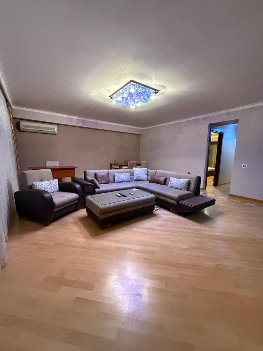 İcarəyə verilir 3 otaqlı köhnə tikili 120 m² — Mənzil, Bakı (9)