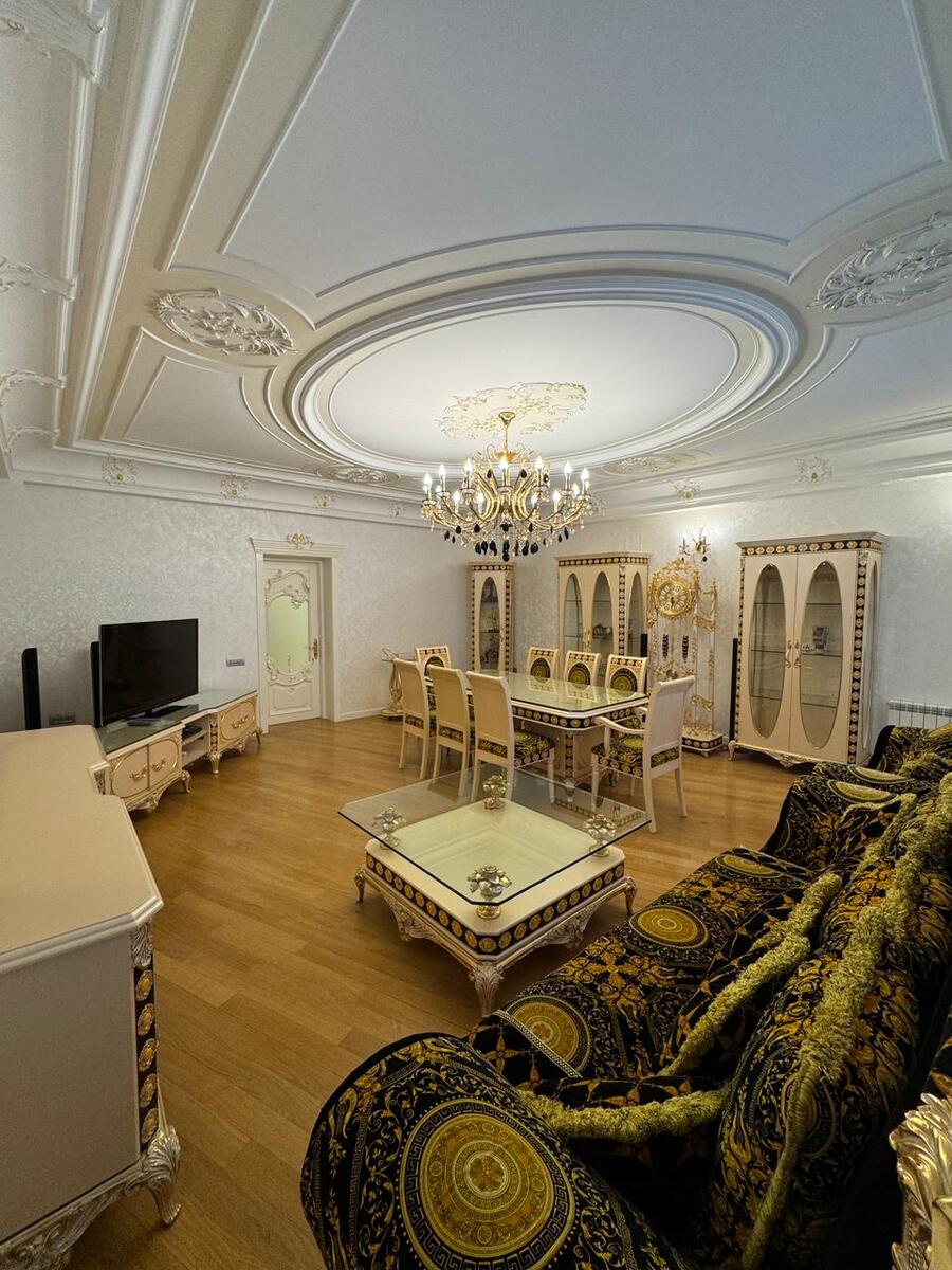 Satılır 4 otaqlı yeni tikili 220 m² — Mənzil, Bakı (2)
