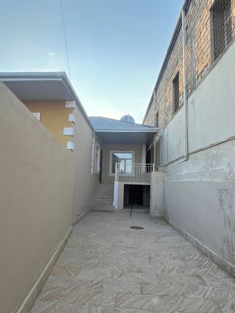Həyət evi, Binəqədi r — Bakı