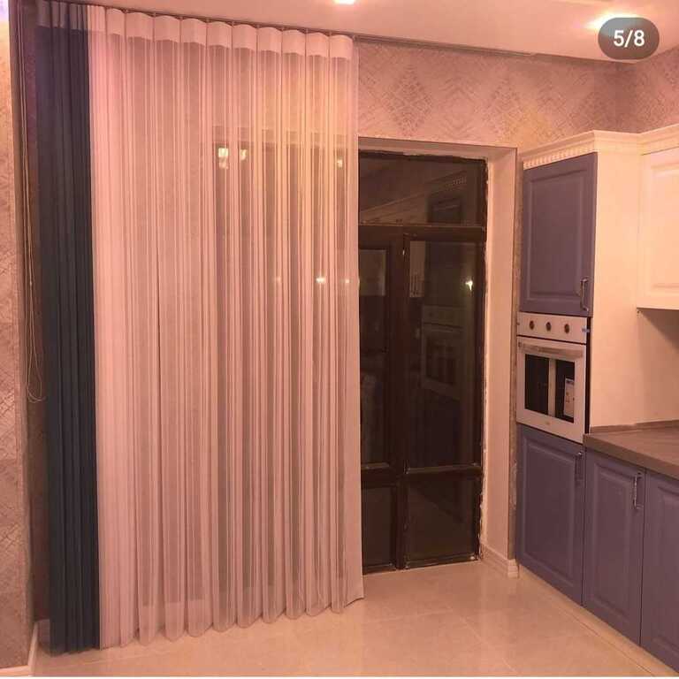 Jalüz və pərdələri — Yastıqlar, Bakı (2)