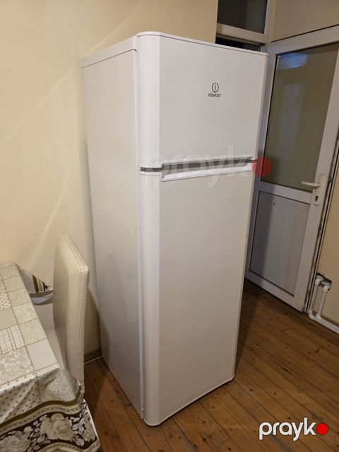 İşlənmiş 2 qapılı Indesit Soyuducu Satılır, rəng - Ağ
